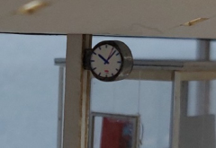 Krois-Modell 6061, ÖBB platform clock illuminated for wall mounting.